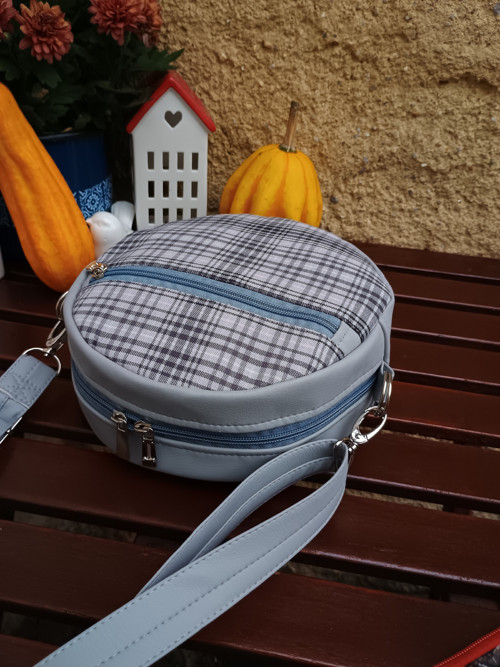 SLEČNA KULATÁ - s popruhem — foto 2