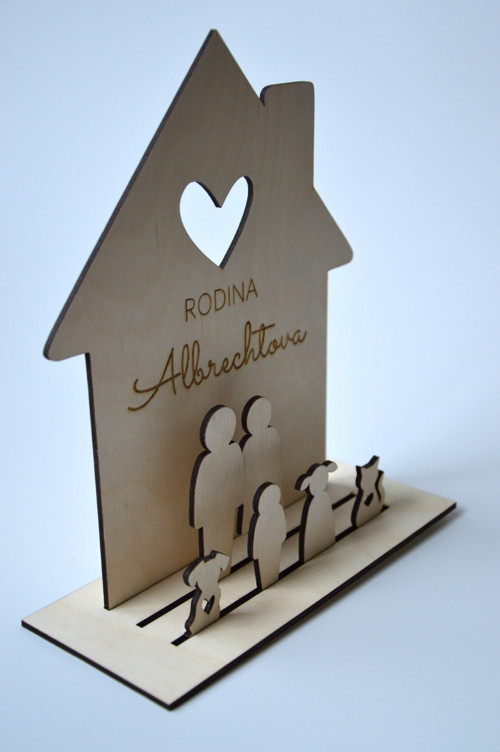 Dřevěná dekorace domeček Rodina — foto 4