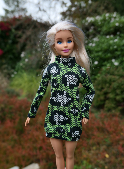 Barbie - mikina — foto 5