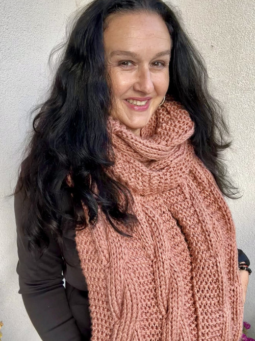 RUČNĚ PLETENÁ ŠÁLA lososová — foto 4