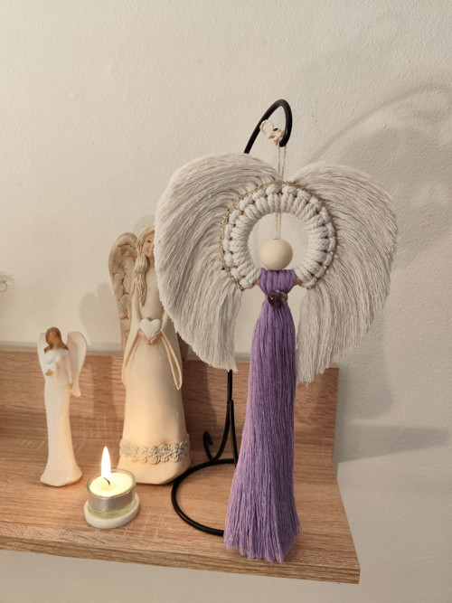 Macramé levandulový Anděl se srdcem z ametystu — foto 2