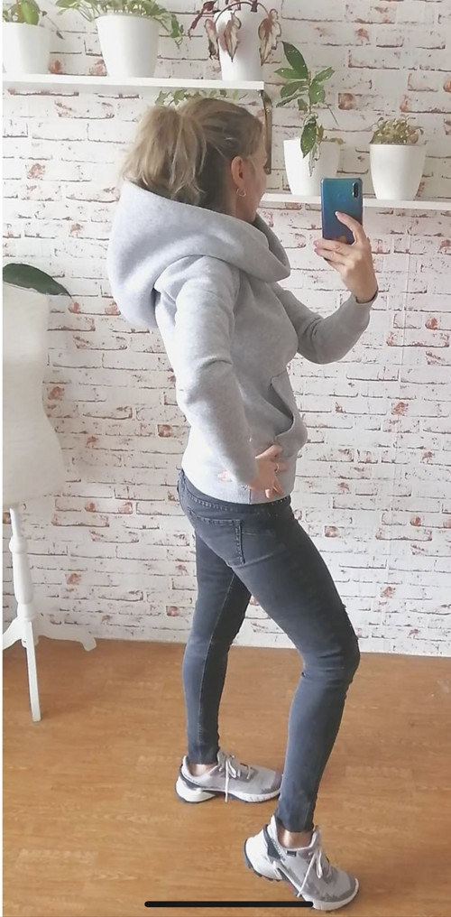 Šaty s mega kapucňou — foto 4
