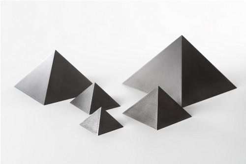Pyramida 15x15 cm stříbrná — foto 2