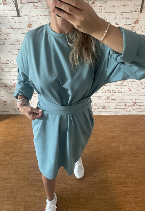 Oversize šaty — foto 4