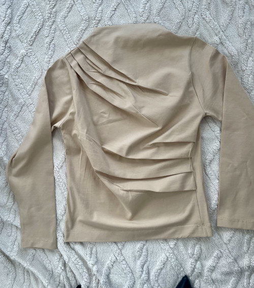 Tričko so záhybmi — foto 5