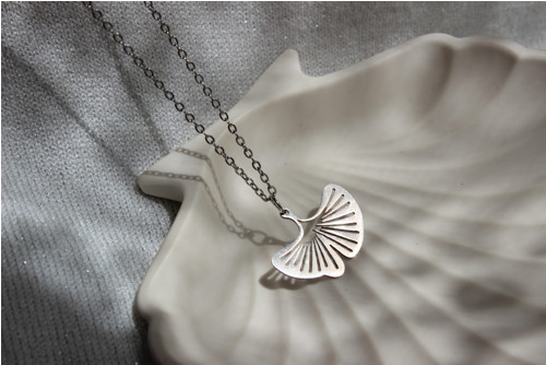 Náhrdelník ginkgo biloba. (chir.ocel) — foto 3