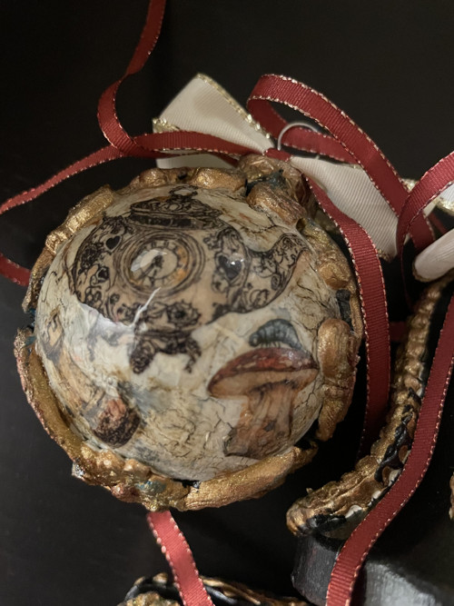 Alenka v říši divů – Čaj o páté (sada tří ozdob) — foto 4