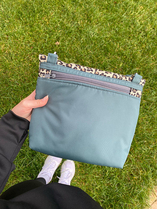 Crossbody kabelka leopard SKLADEM — foto 5