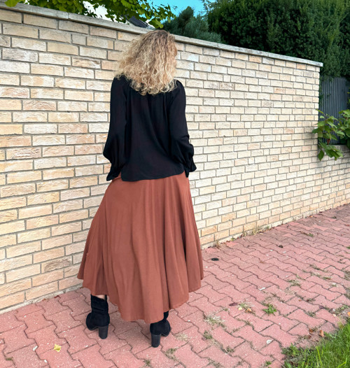 Volná sukně skořicová midi — foto 6