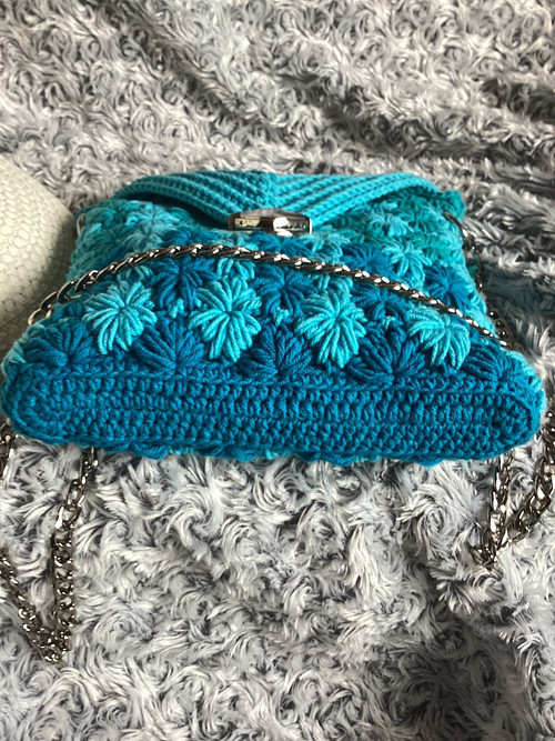 Háčkovaná Boho kabelka - světle modrá — foto 2