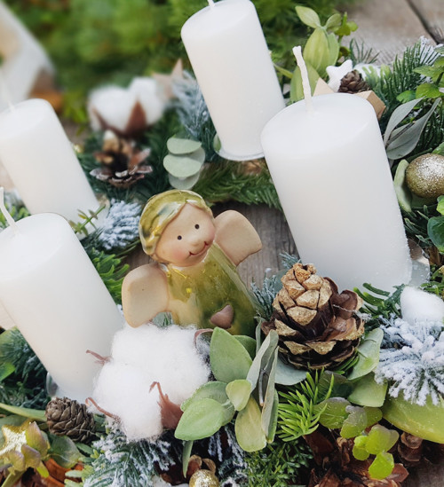 Adventní věneček s andělkou — foto 4