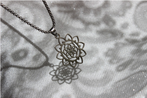 Mandala náhrdelník (nerez. ocel.) — foto 2