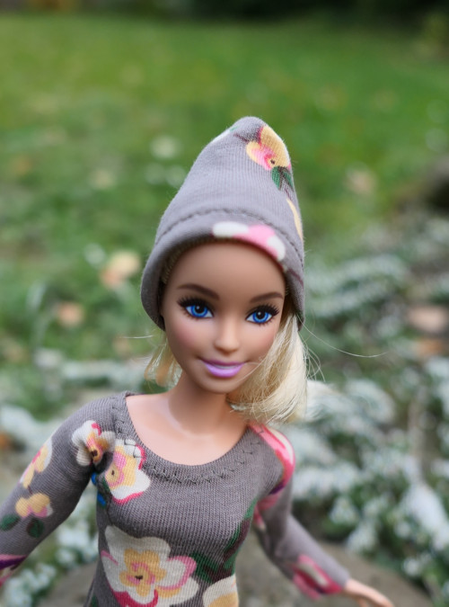 Čepice pro Barbie — foto 2