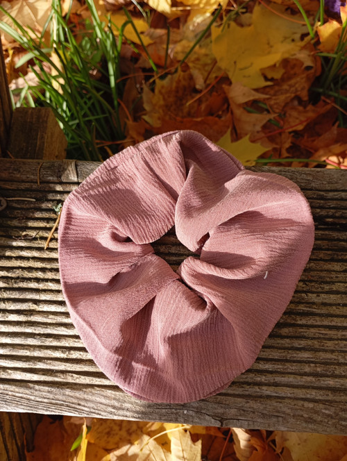 Růžová scrunchie — foto 2