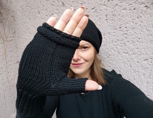 Dámská souprava ČERNÁ 100% merino — foto 3
