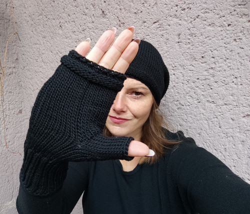 Dámská souprava ČERNÁ 100% merino — foto 4