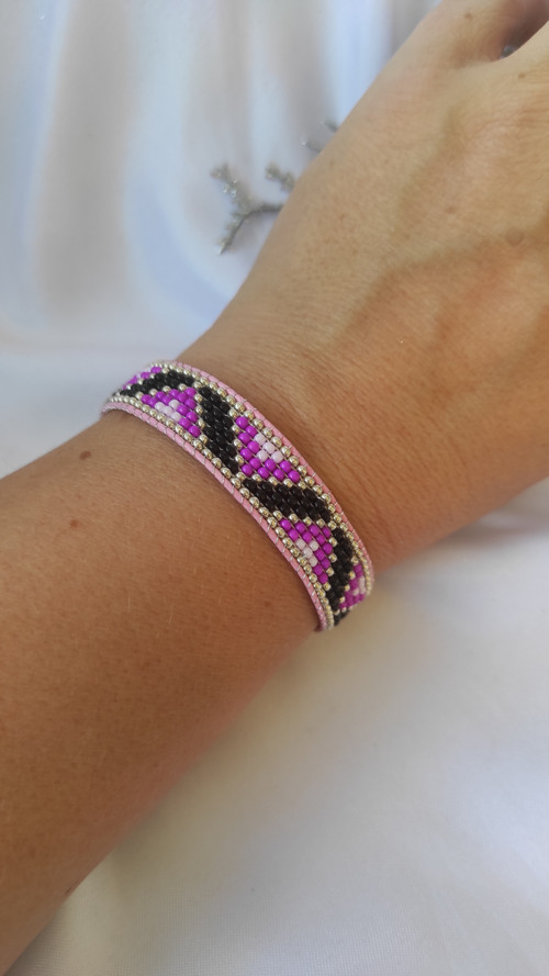 Náramek šitý - Black & Violet — foto 2
