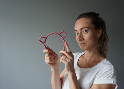 Macrame čelenka - Růžový medvídek — foto 3