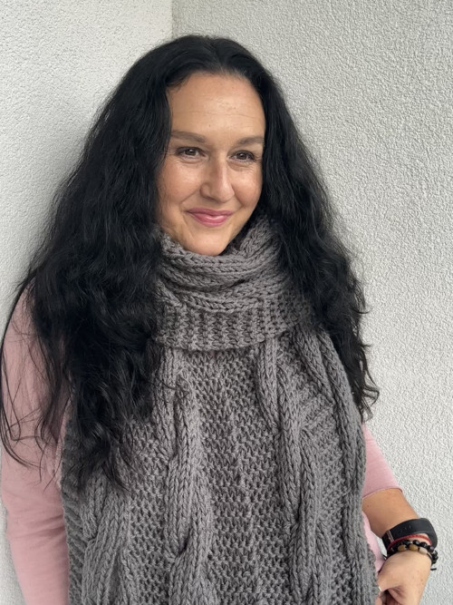 RUČNĚ PLETENÁ ŠÁLA šedá — foto 5