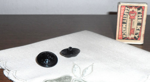 2x kovový KNOFLÍK, znak, erb — foto 6