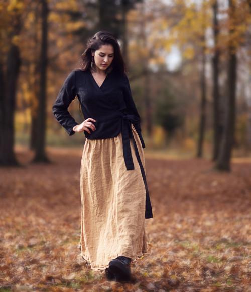 Lněná zavinovací halenka Černá — foto 3