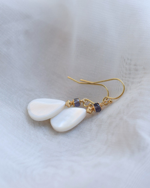 Perleťové s iolity, gold filled náušnice — foto 3