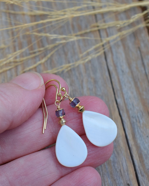 Perleťové s iolity, gold filled náušnice — foto 5