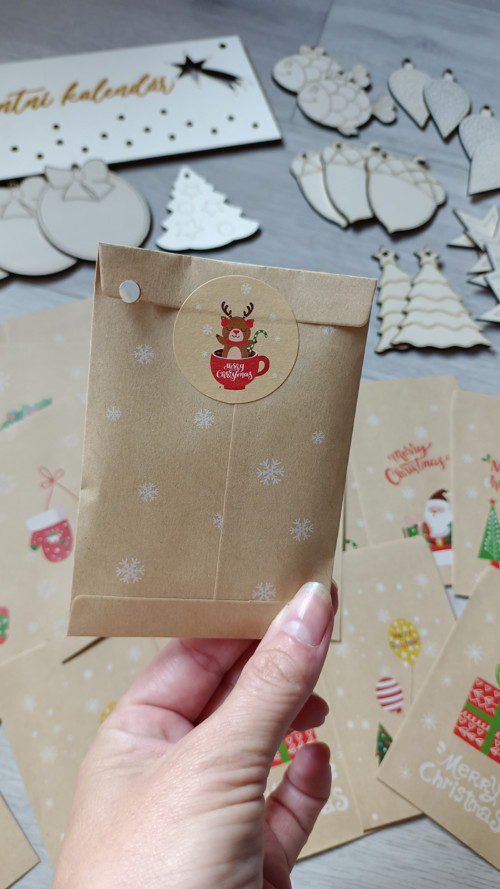 Dřevěný adventní kalendář — foto 2