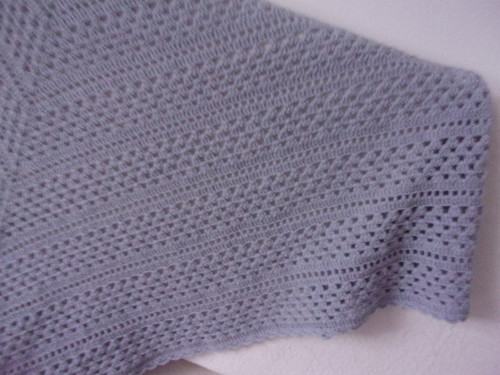 Světle šedý - háčkovaný šátek — foto 5