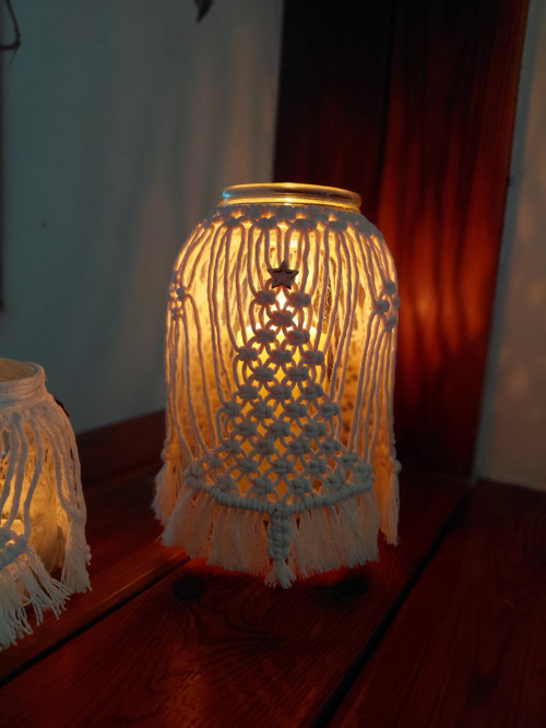 Vánoční macramé lucerna na svíčku VELKÁ — foto 2