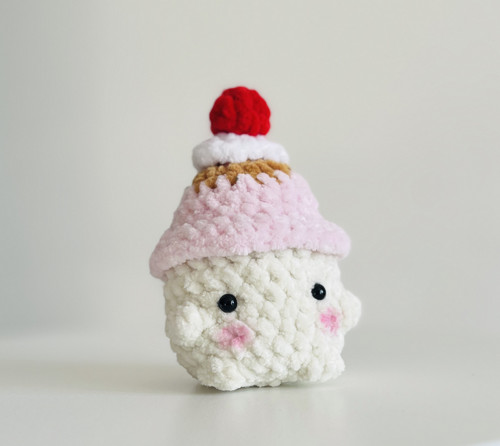 Háčkovaný cupcake – roztomilý mini kamarád — foto 2