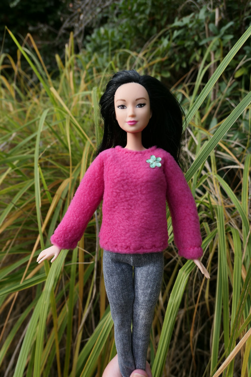 Svetr pro Barbie — foto 2