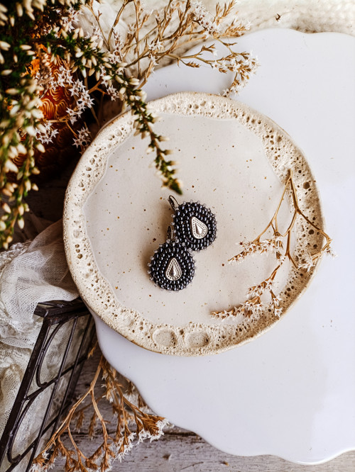 Arabesque n.16 - vyšívané náušnice — foto 4