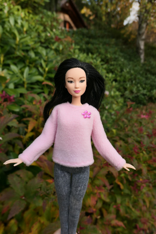 Svetr pro Barbie — foto 3