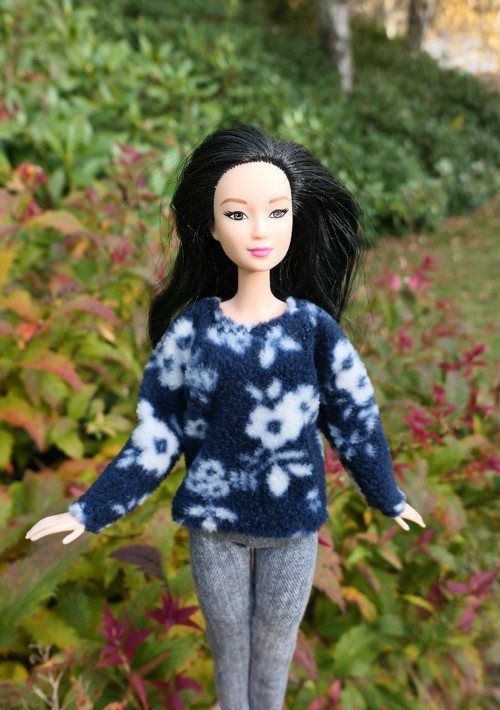 Svetr pro Barbie — foto 3
