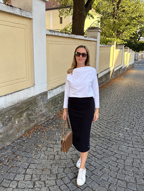 Úzká midi sukně Černá — foto 4
