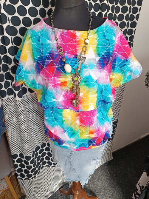 Neon triangl — foto 2