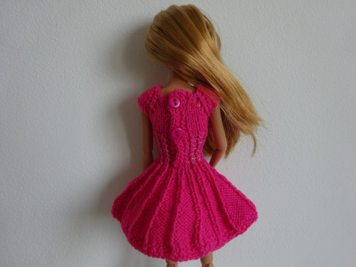 Šaty,kabelka a botky pro Barbie — foto 2