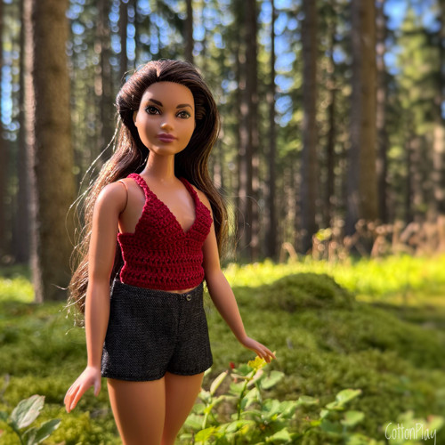 Vínový top pro baculku Barbie (curvy) — foto 3
