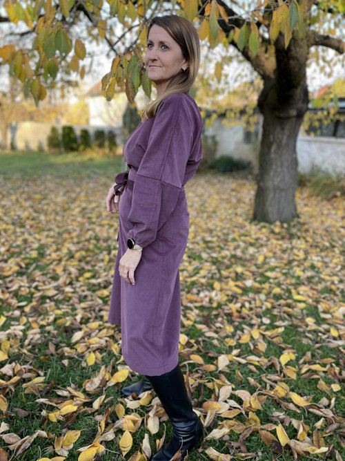 Zavinovací šaty NORA z jemného manšestru. — foto 4