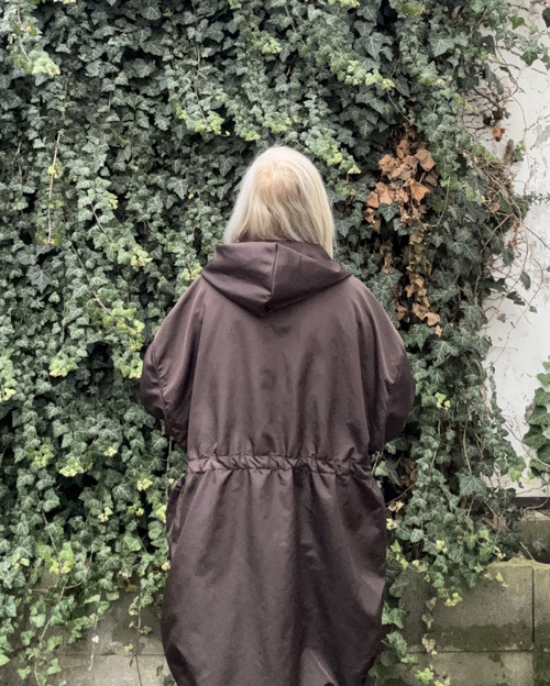 Bunda hnědá šusťáková oversize — foto 3