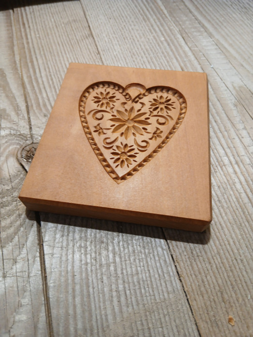 Dřevěná forma srdícko 8x8cm — foto 2