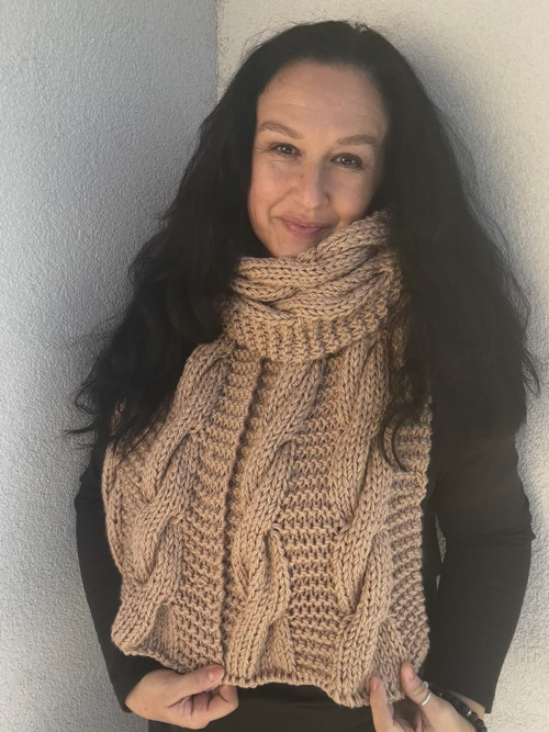 RUČNĚ PLETENÁ ŠÁLA béžová — foto 4