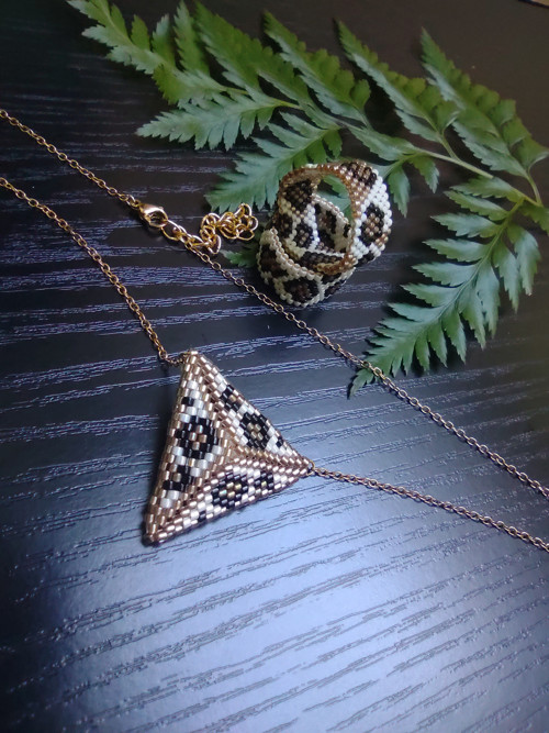 Náhrdelník Triangle leopard — foto 2