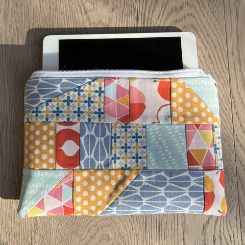 Obal na iPad mini, čtečku: Bláznivý den, upcycling — foto 3