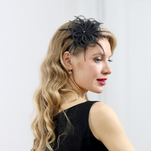 Chiara - fascinátor s krystaly a peřím, černá — foto 3