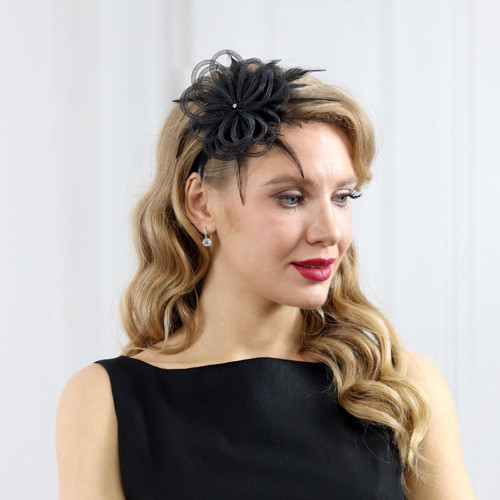 Chiara - fascinátor s krystaly a peřím, černá — foto 2