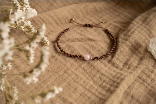 Náramek s kunzitem - hnědý /micro macrame/ — foto 5