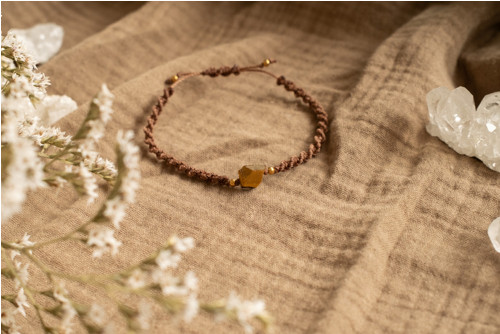 Náramek se surovým tygřím okem /micro macrame/ — foto 2