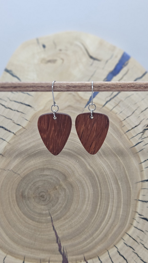Dřevěné náušnice „Trsátko“ – dřevo Padauk — foto 2